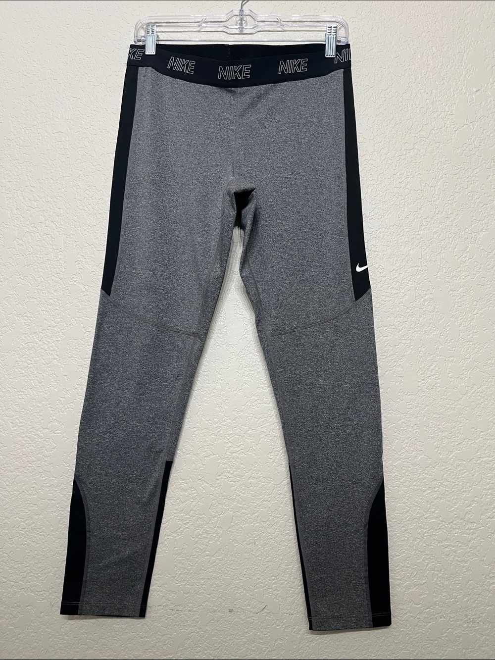 Nike DRI-FIT Women’s Size Large Gray and Black  Active Leggings